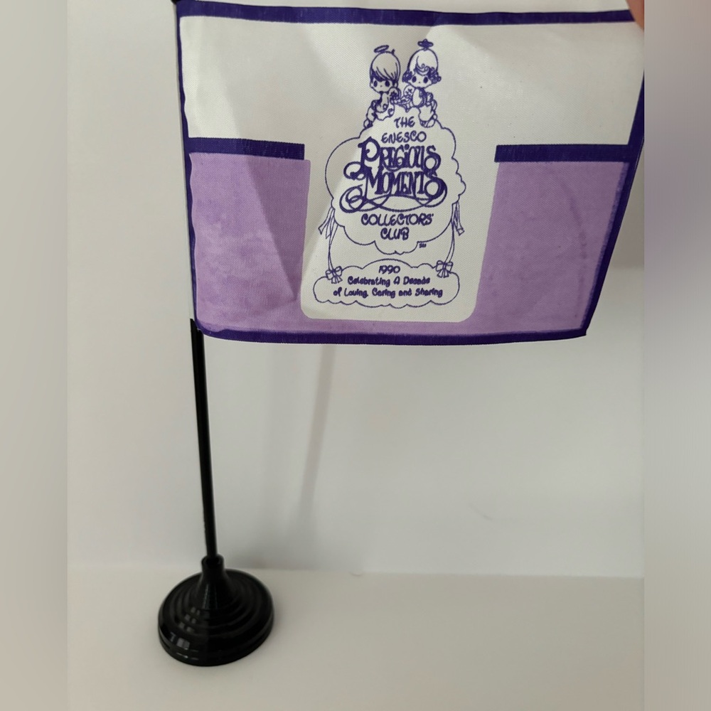 Precious Moments 1990 Collectors Club Flag